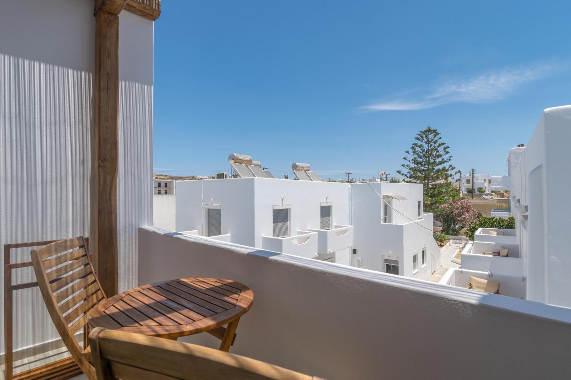 Arco Solium Suites Adamantas  Exterior photo