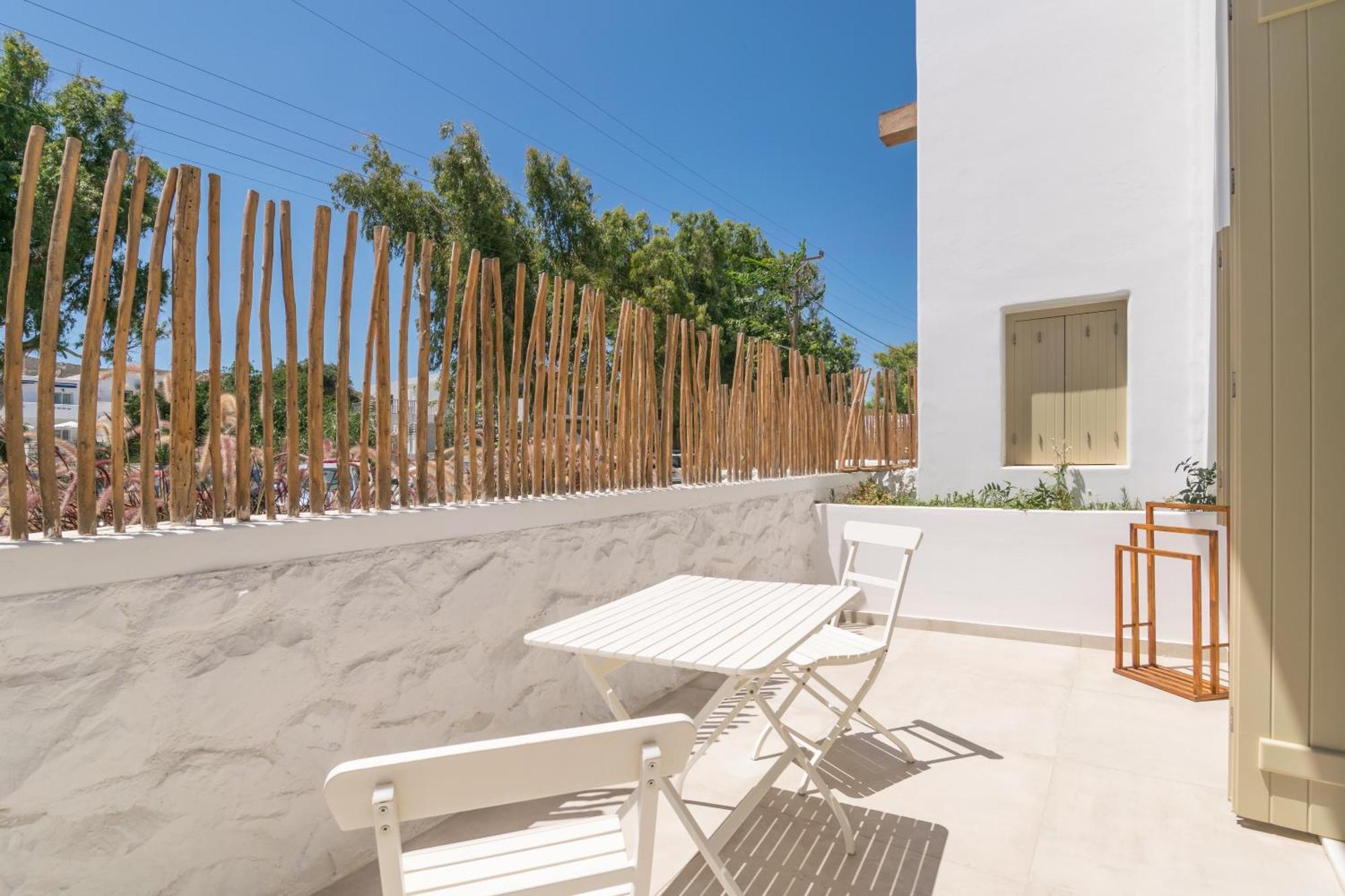 Arco Solium Suites Adamantas  Exterior photo